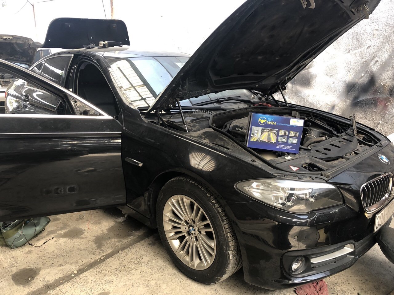Lắp đặt camera 360 độ cho BMW 520i - Camera 360 độ Owin